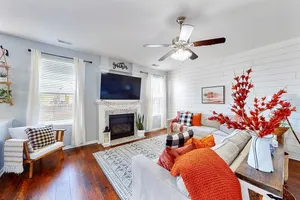 Image of Large Beautifully decorated Cozy Family Home - Pet Friendly - Near Charlotte