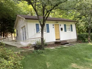 Image of Relaxing Cottage close to everything! Perfect for 2!Wi-Fi, Keurig,Outside space!