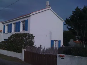 Image of Quiet, sea view - 1st floor detached villa with garden - 150 m beach