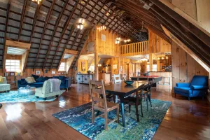 Image of Rustic meets industrial, pet friendly barn, hot tub, near Nashville Indiana!