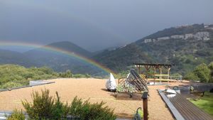 Image of \"Le Milan d'Or\": family accommodation for 12 people on the edge of the maquis.