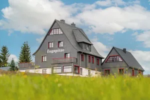 Image of 5* Apartment Wide View