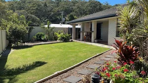 Image of 35 Rumbalara Avenue Rainbow Beach Pool Aircon Pets Welome