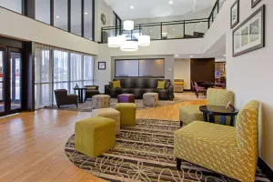 Image of La Quinta Inn & Suites by Wyndham Detroit Metro Airport