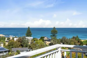Image of \"Sea & Easy\" – Ocean Views & Walk to Shops