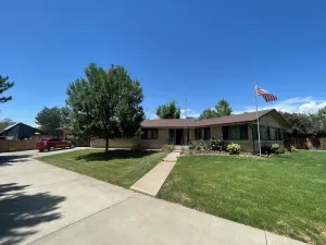 Image of Unique home -in Golf Club heights-near hospital and airport!