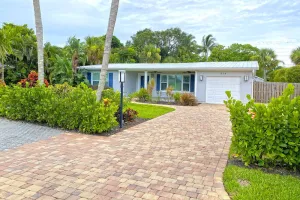 Image of Paradise Oasis: Exquisite 3 Bedroom House with Sparkling Pool