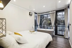 Image of Nid douillet pour 2 avec Rooftop - La Desvallières
