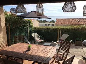 Image of T2 apartment near the sea with swimming pool