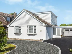 Image of 4 bedroom accommodation in Middleton-on-Sea, near Bognor Regis