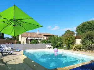 Image of Stunning private villa for 5 guests with WIFI, pool, TV, terrace and parking