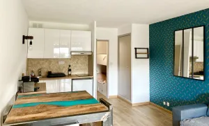 Image of Beautiful new air-conditioned apartment 2 steps from the sea