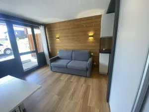 Image of Studio pour 4 à L'Alpe d'Huez - Proche pistes et commerces, terrasse sud, TV, casier à skis - FR-1-405-218