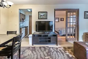 Image of Beautiful full condo 5 minutes from Payette Lake!