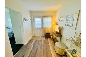 Image of 1BR Cottage Close to Beach!