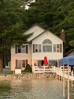 Image of Lakefront Cottage Getaway