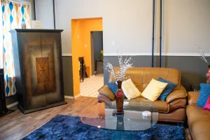 Image of Beautiful 2 Bedroom Apt near PHL Airport\/95