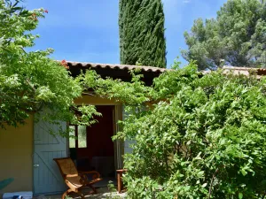 Image of Family house 10 mn walking distance from Lourmarin