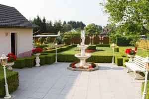 Image of Central, quiet, vacation ambience, near Cologne Trade Fair & Mediterana