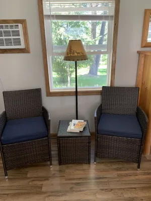 Image of One bedroom cabin located about two blocks from Flathead Lake and the public bea