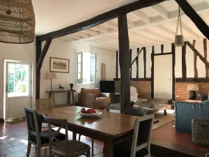 Image of Charming 17th century house on 1 ha of land 4 minutes from Bergerac