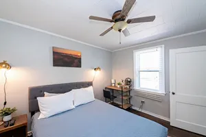 Image of Relaxed 1 BR Near Lake with Fast WiFi, Fire Pit +