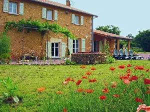 Image of Charming Renovated Home with Large Garden, Fireplace & Bikes Near Scenic Village