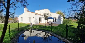 Image of "LA BUISSONNIERE" Maison familiale 10 personnes, grand jardin arboré, entre centre ville et océan