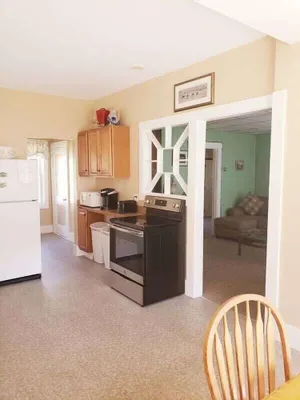 Image of Cozy, classic Maine Cottage