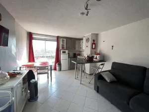 Image of Studio en résidence avec parking