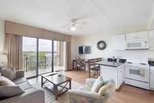 Image of •Full Kitchen •W\/D• Parking• Netflix•10min‣Airport