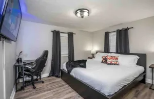 Image of Dinner and a Movie | 2 BR & 1 BA | Lansing Home