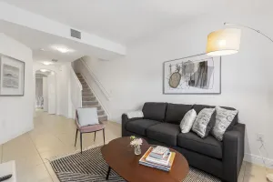 Image of Davie | Stylish 3BD\/3BA Apartment