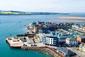 Image of Super two bedroom apartment on Exmouth quay