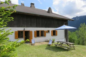 Image of Apartment in chalet, sleeps 6, 2 bedrooms, private terrace, south-facing slope