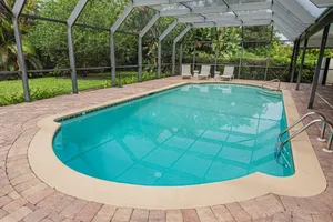 Image of Kings Lake Blvd Private Garden View