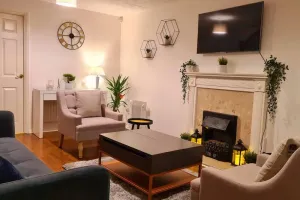 Image of Charming 3-Bed House in London with Jacuzzi