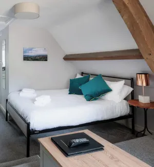 Image of Self catered Coach House near Bath, sleep 4 with private entrance, marble bathroom, parking, Wifi