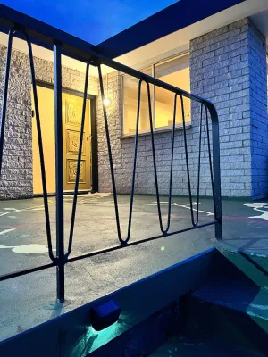 Image of 633WT - Riverview House