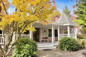 Image of The Pumpkin House • 3 Miles to Downtown Portland • New Hot Tub