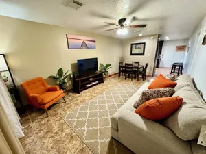 Image of PRIVATE DUPLEX #2 KING BED\/Houston\/Pasadena\/ Hobby\/Clear Lake\/Galveston\/