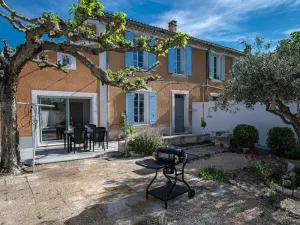 Image of Maison avec jardin proche du centre-ville Isle-sur-la-Sorgue