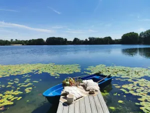 Image of Bungalow with direct lake access