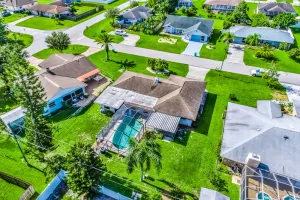 Image of Wonderful Home w\/Private Screened-In Pool, Free WiFi, Central AC - Snowbirds OK