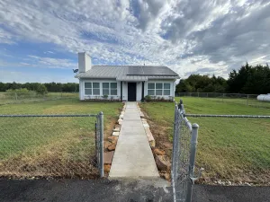 Image of Cottage on 14 acres near Lake Ray Roberts