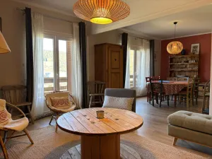 Image of Spacious Apartment in Villard de Lans with Balconies, Free Parking, and Wifi