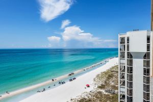 Image of 14th-floor condo with Gulf of Mexico views & outdoor pool