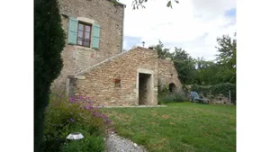 Image of Maison rénovée sur domaine viticole Renovated old house on wine estate