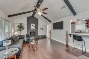 Image of Spacious Modern & Family 3 BR 🏠🏘