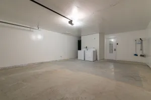 Image of REMODELED 3 BD, 2 BA, 2 CAR! WALKING DISTANCE TO THE SUNRISE MALL AND MUCH MORE!